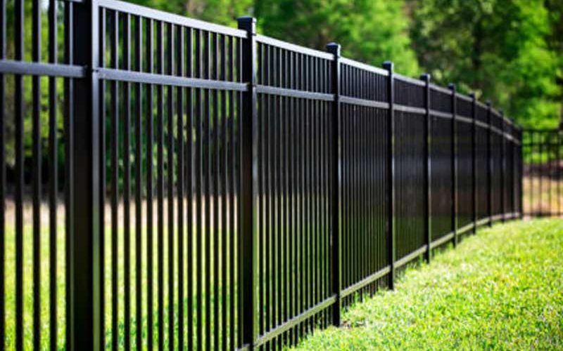 fencing-contractor