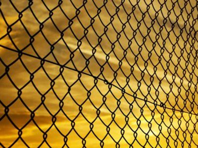 A Business Owner’s Guide to Buying an Aluminum Commercial Fence